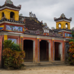 Temple vietnamien, toujours aussi coloré (Cam Kim Island, Hoi An)