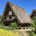 Une ambiance de village de montagne (Shirakawago)