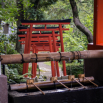 Temple et ses petits Torii, aux abords du Kenrokuen (Kanazawa)