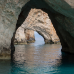 Arches dans les blue caves (Zakynthos)