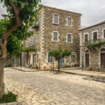 Une jolie place de village (Platsas)