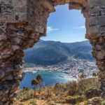 Vue sur le continent depuis la presqu'île (Monemvasia)
