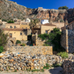 Ville médiavale et fortifications à Monemvasia